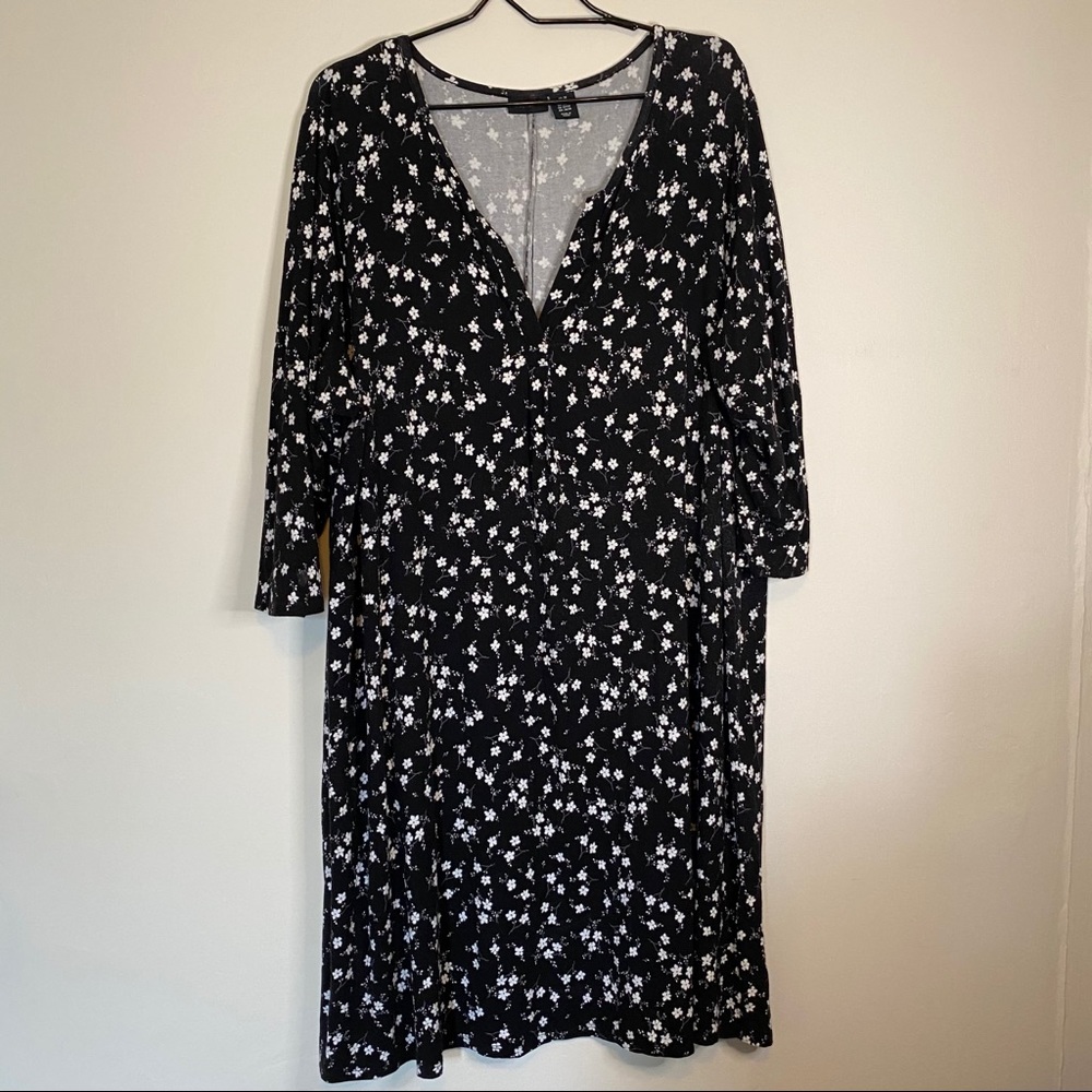✨mercer & madison black and white floral dress✨